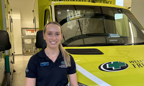 Paramedic Jess WEB
